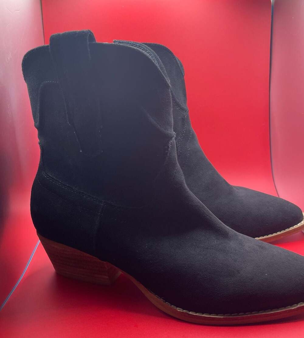 Fashion by‎ Beast Design Black Suede Western Ankle Boots